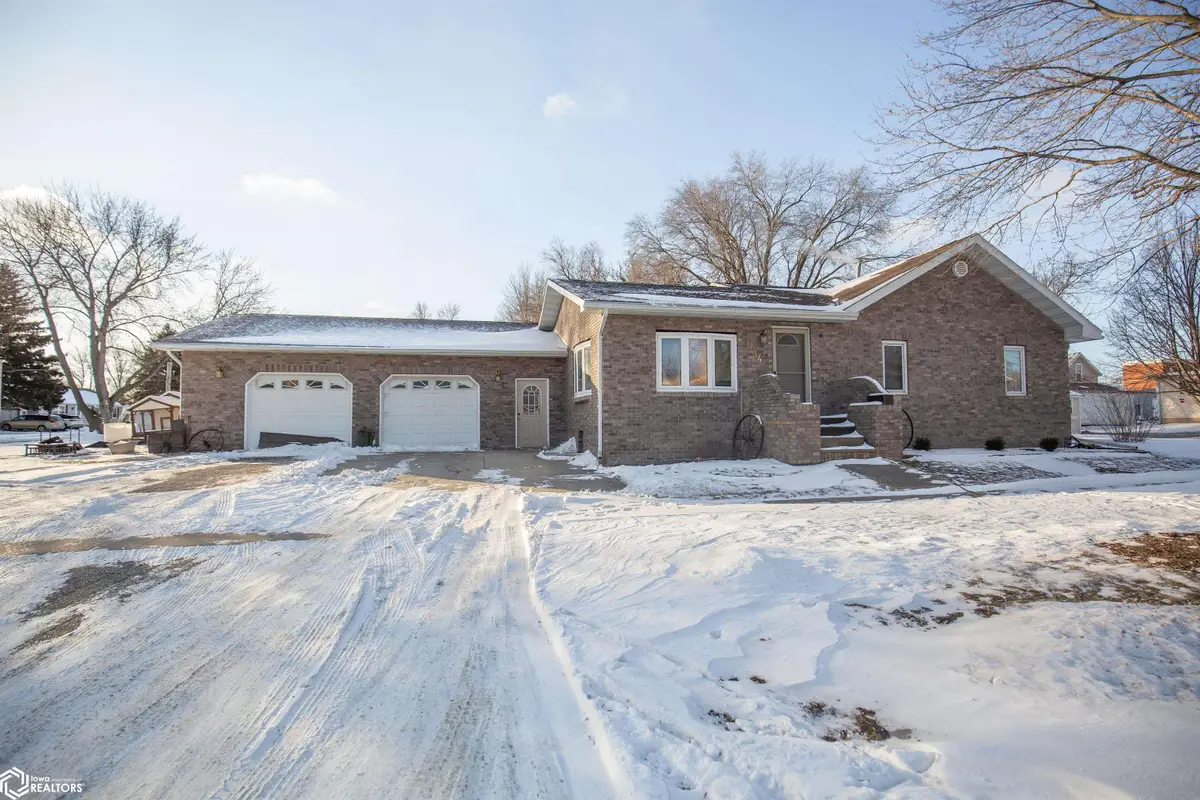 1014 E Call St, Algona, IA 50511 - Image #1