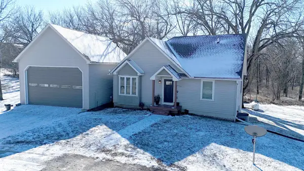 17587 Lakeshore Drive, Moravia, IA 52574