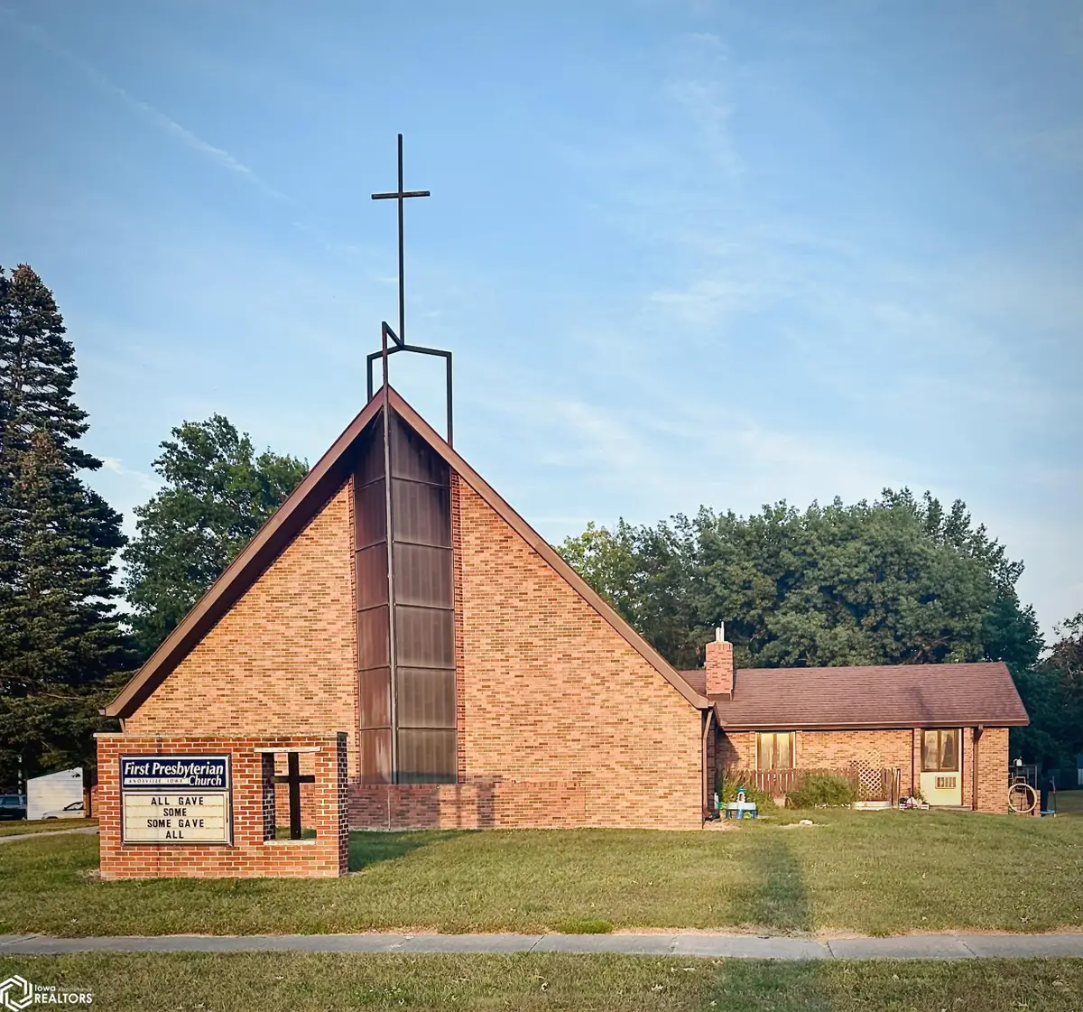 409 S Park Lane Dr, Knoxville, IA 50138 - #1