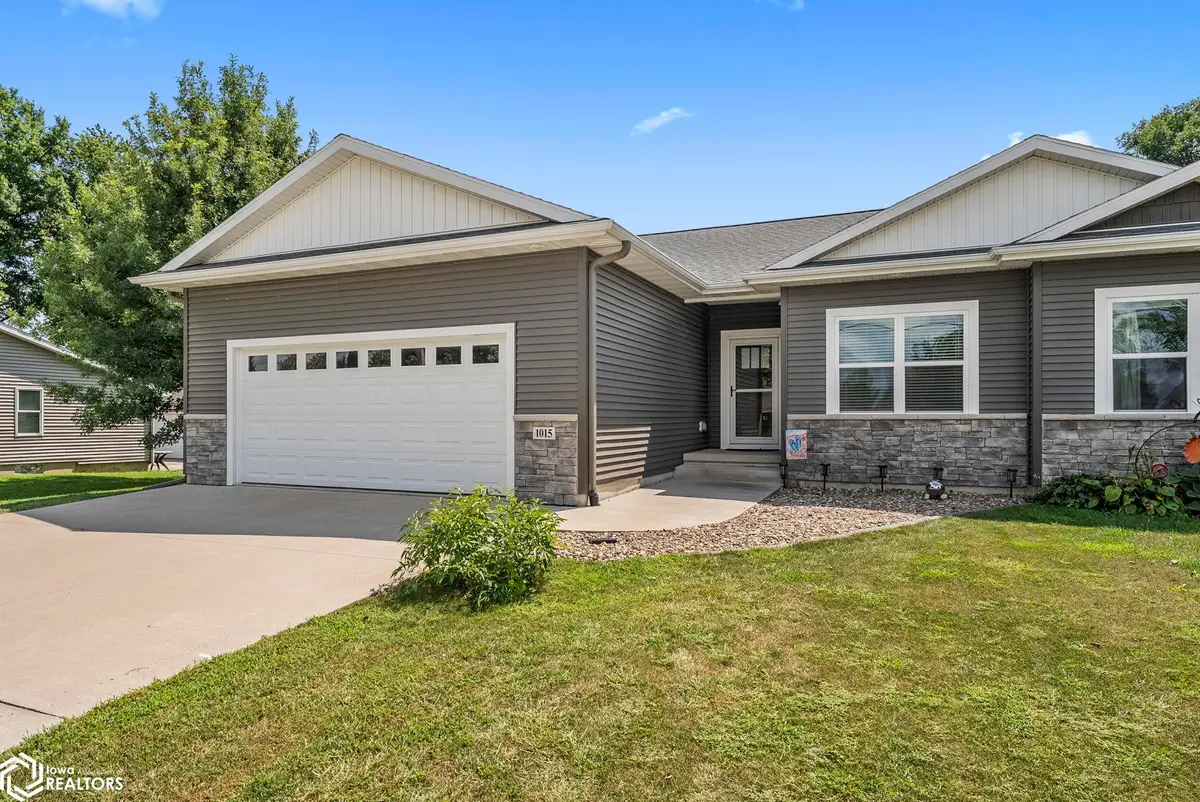 1015 E Adams Street, Washington, IA 52353 - #1