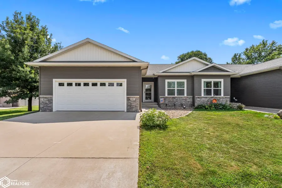 1015 E Adams Street, Washington, IA 52353 - #2