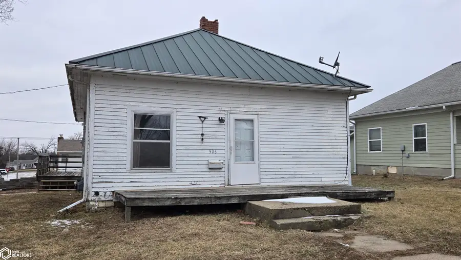 906 SE Q Street, Leon, IA 50144 - #3