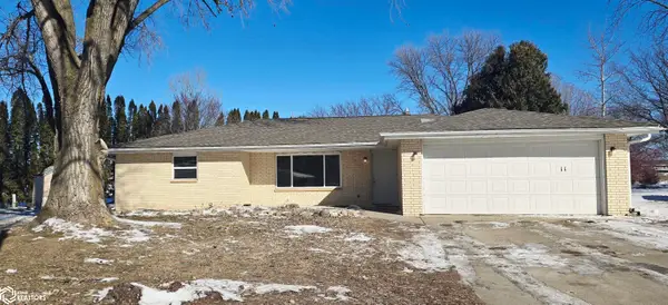 11 Parkwood Place, Garner, IA 50438