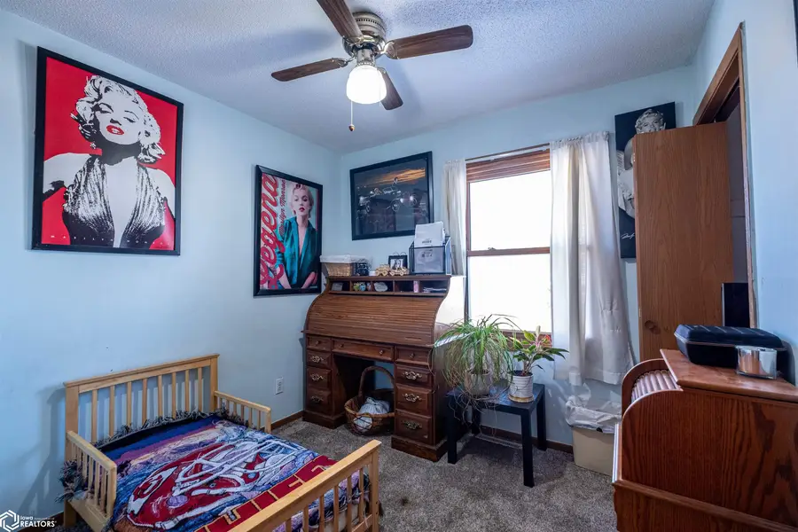 610 2nd Street Nw, State Center, IA 50247 - #3