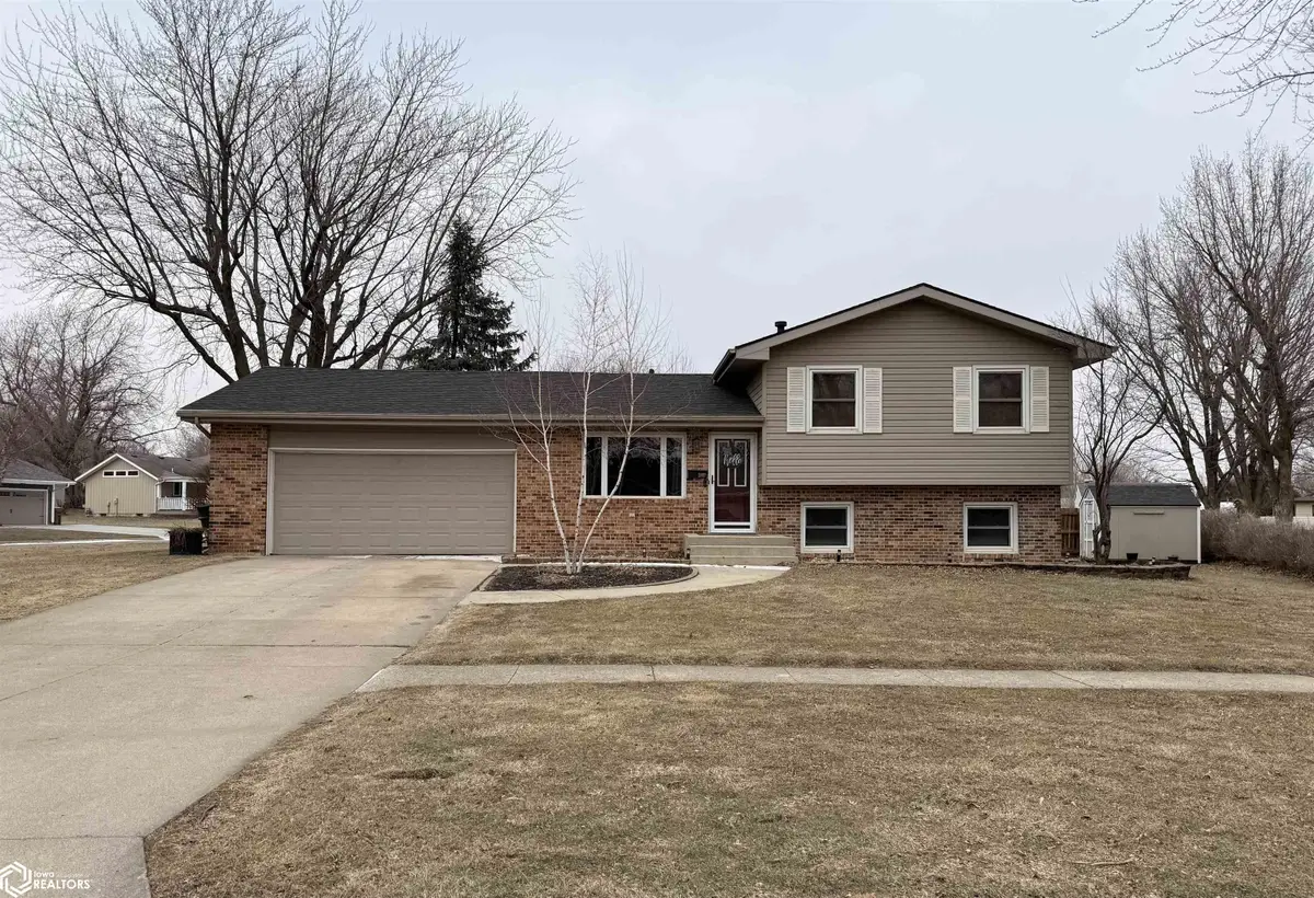 2007 N Main Street, Carroll, IA 51401 - #1