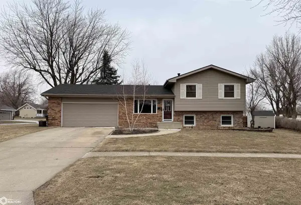 2007 N Main Street, Carroll, IA 51401