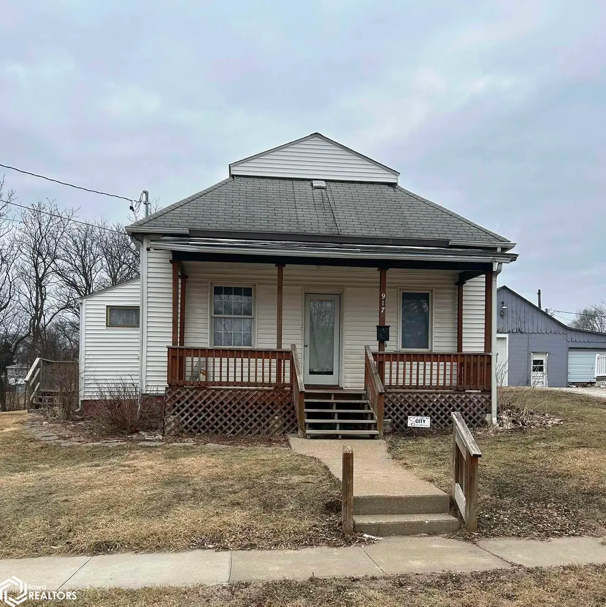 917 S B Street, Oskaloosa, IA 52577 - Image #1