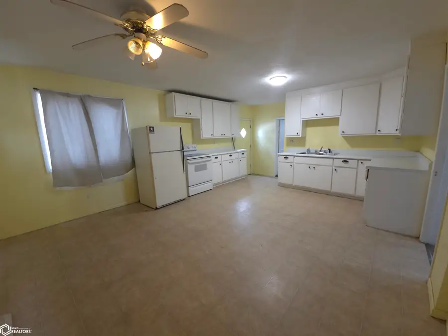 1034 Elm Street, Webster City, IA 50595 - #2