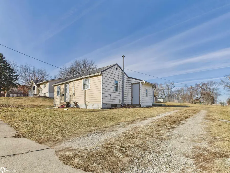 1219 3rd Avenue W, Oskaloosa, IA 52577 - Image #3