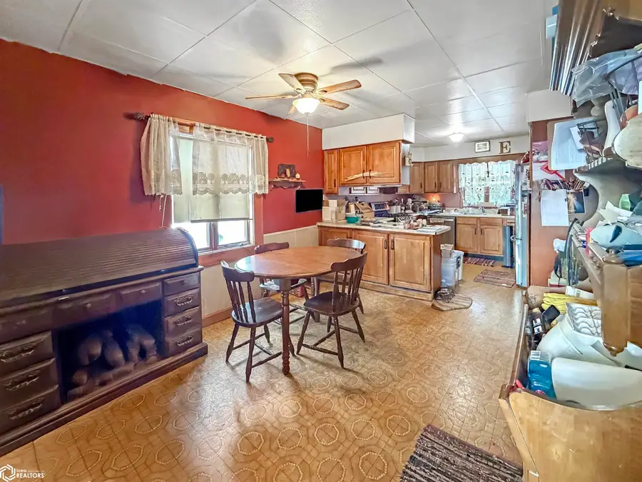 1950 F Avenue, Gladbrook, IA 50635 - Image #2