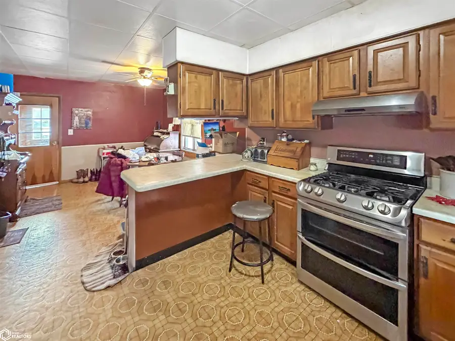 1950 F Avenue, Gladbrook, IA 50635 - Image #3