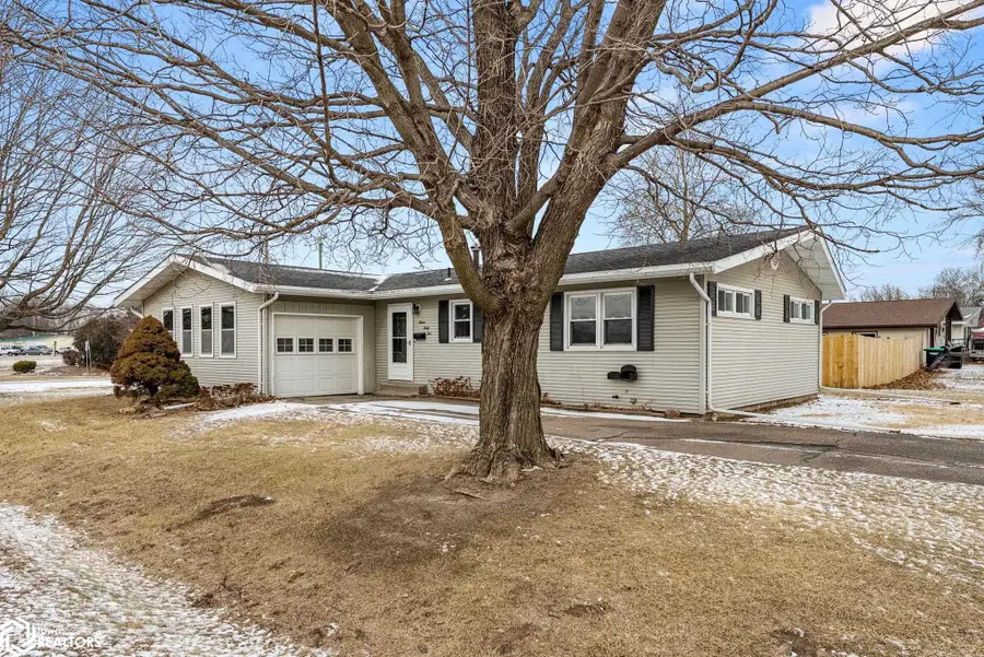 745 S 5th Street, Wapello, IA 52563 - #2