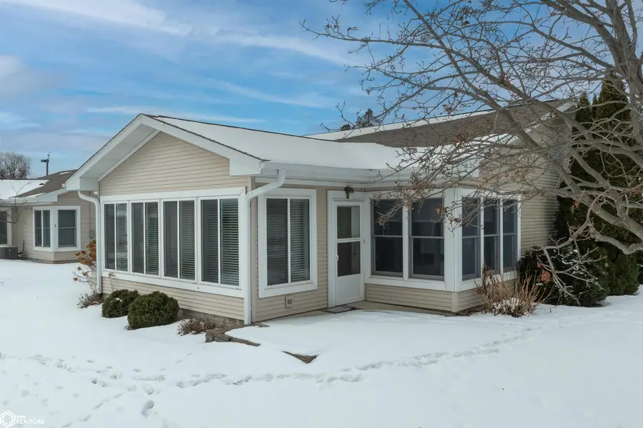 1002 Golf View Drive, Vinton, IA 52349 - #3