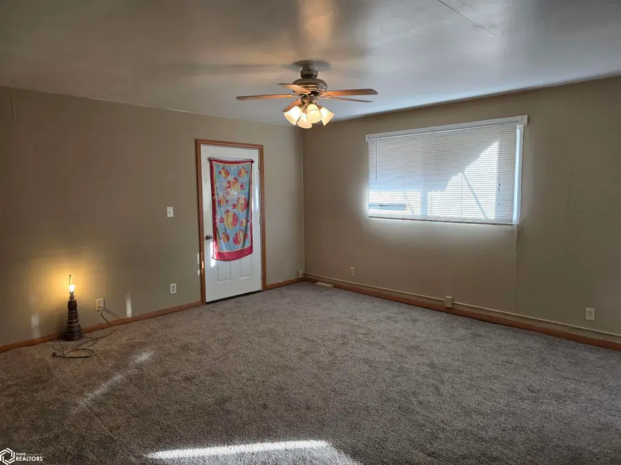 3118 Sunnyside Avenue, Burlington, IA 52601 - #2