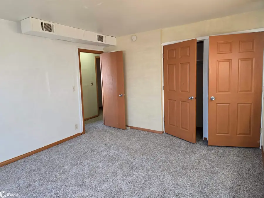 3118 Sunnyside Avenue, Burlington, IA 52601 - #3