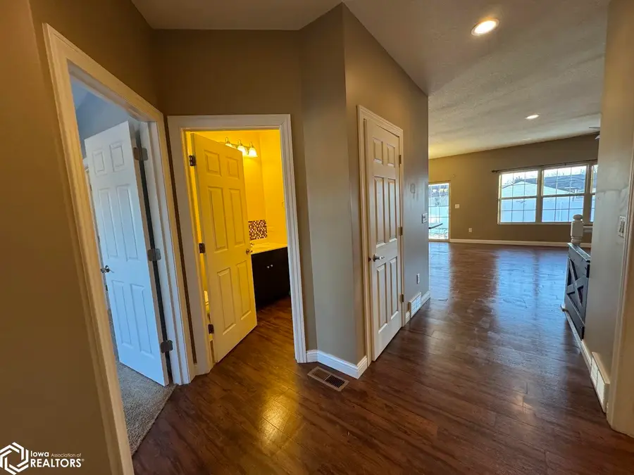 3214 Avenue E, Fort Madison, IA 52627 - #3