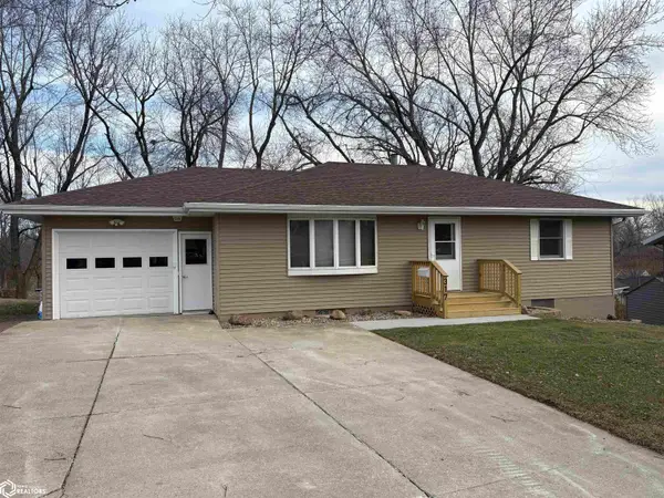 317 Arthur Neu Drive, Carroll, IA 51401