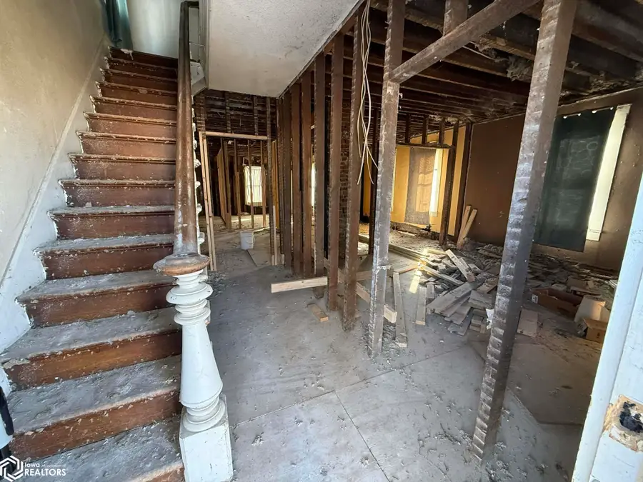 902 N 9th Street, Burlington, IA 52601 - Image #2