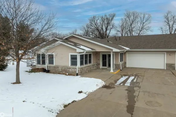 903 Cedar View Drive, Vinton, IA 52349