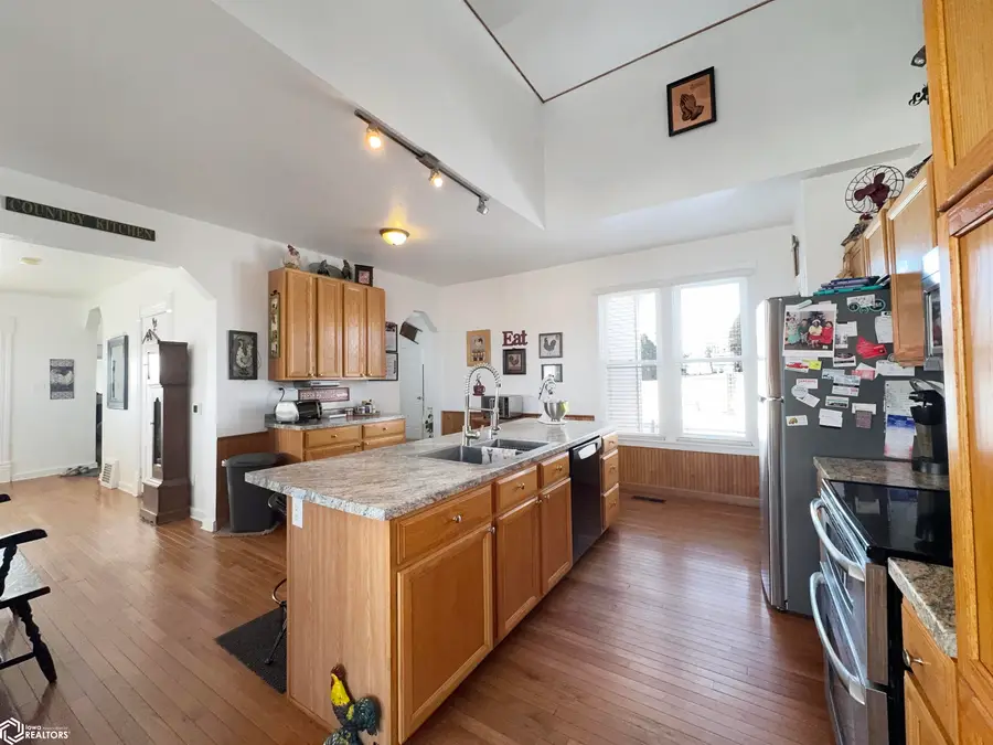 1424 Lemon Avenue, Hampton, IA 50441 - Image #2