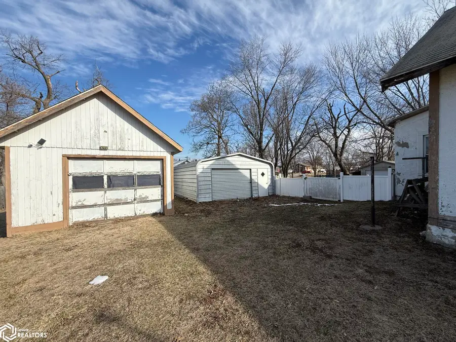 515 E State Street, Centerville, IA 52544 - #3