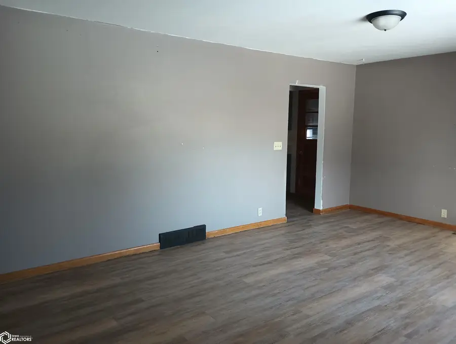 409 6th St Sw, Hampton, IA 50441 - Image #3