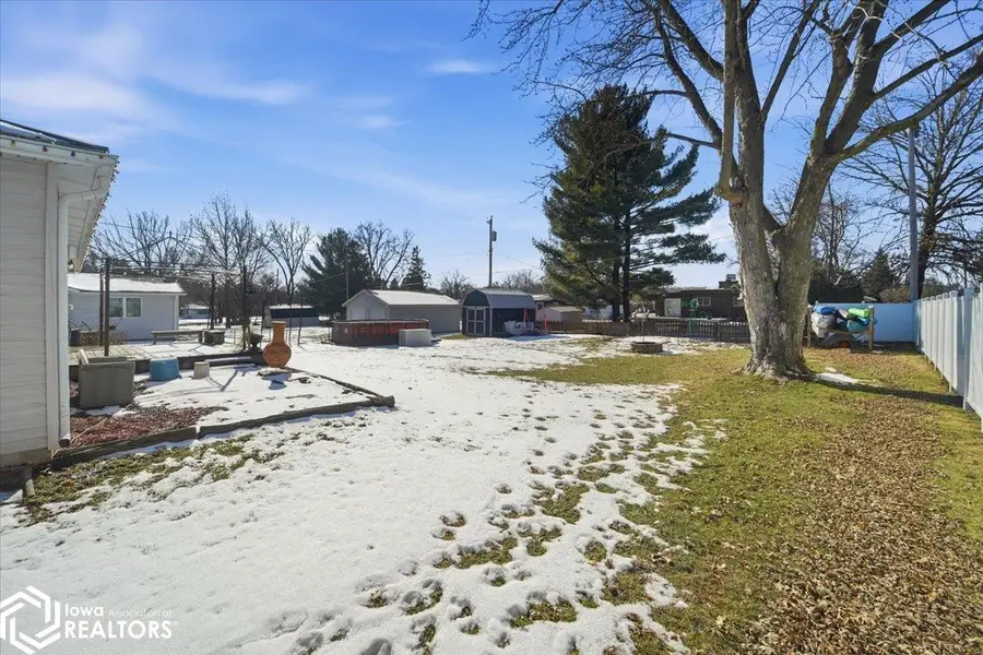 1302 4th Street, Eldora, IA 50627 - #2