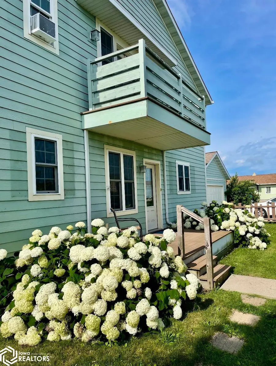 2050 Sapphire Lane #1, Fairfield, IA 52556 - #3