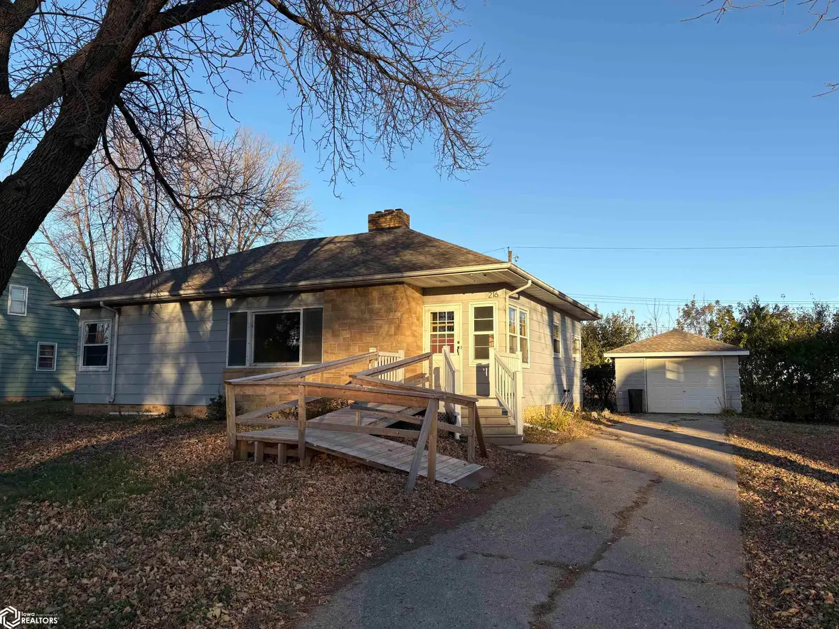 216 4th Street Ne, Buffalo Center, IA 50424 - #1
