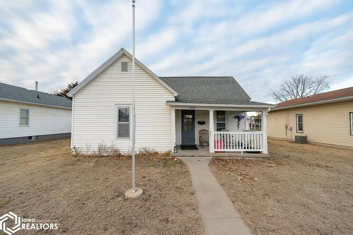 809 Ellis Avenue, Ottumwa, IA 52501 - #1