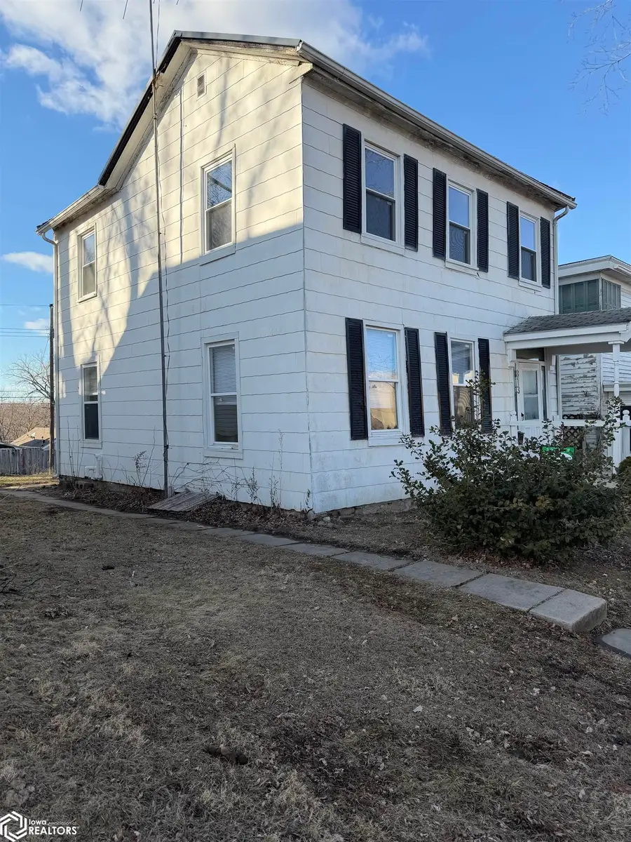 813 N 10th Street, Burlington, IA 52601 - Image #2