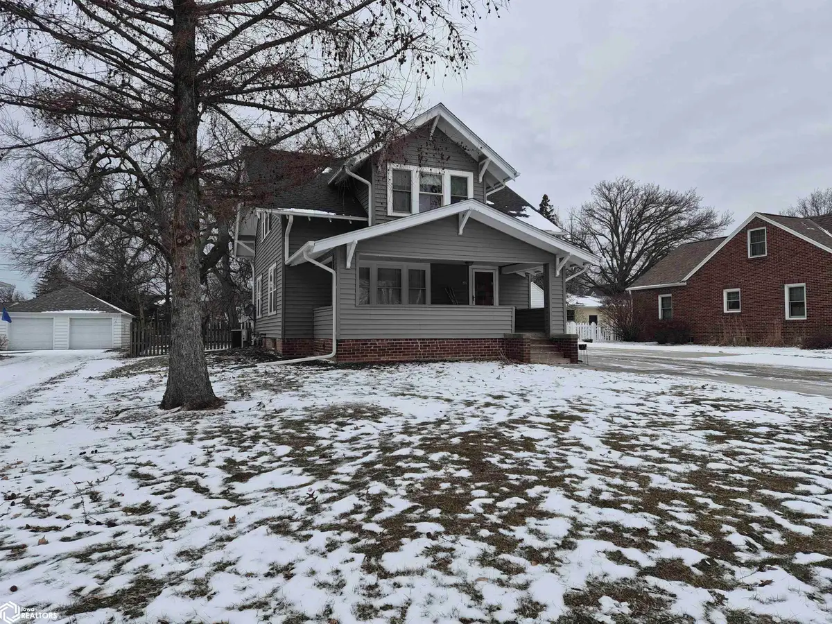 929 Elm Street, Grinnell, IA 50112 - #1