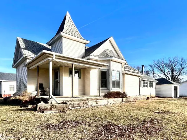 100 Elm Street, Elliott, IA 51532