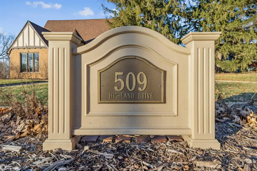 509 Highland Drive, Marshalltown, IA 50158 - #3
