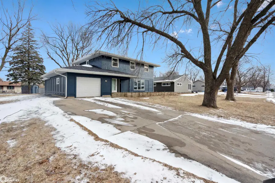 1828 Belmont Drive, Grinnell, IA 50112 - #2