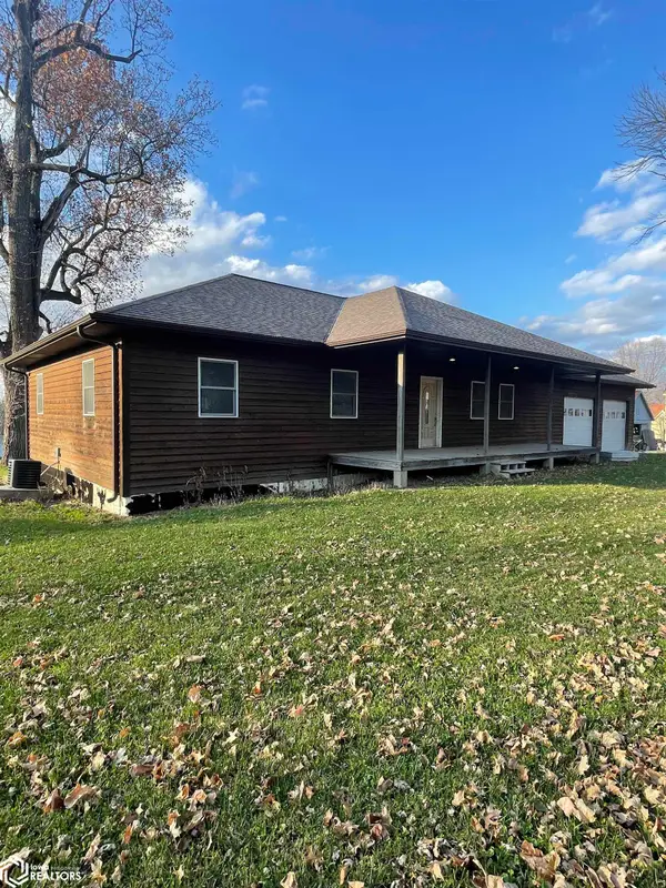 545 S 7th Street, Warsaw, IL 62379