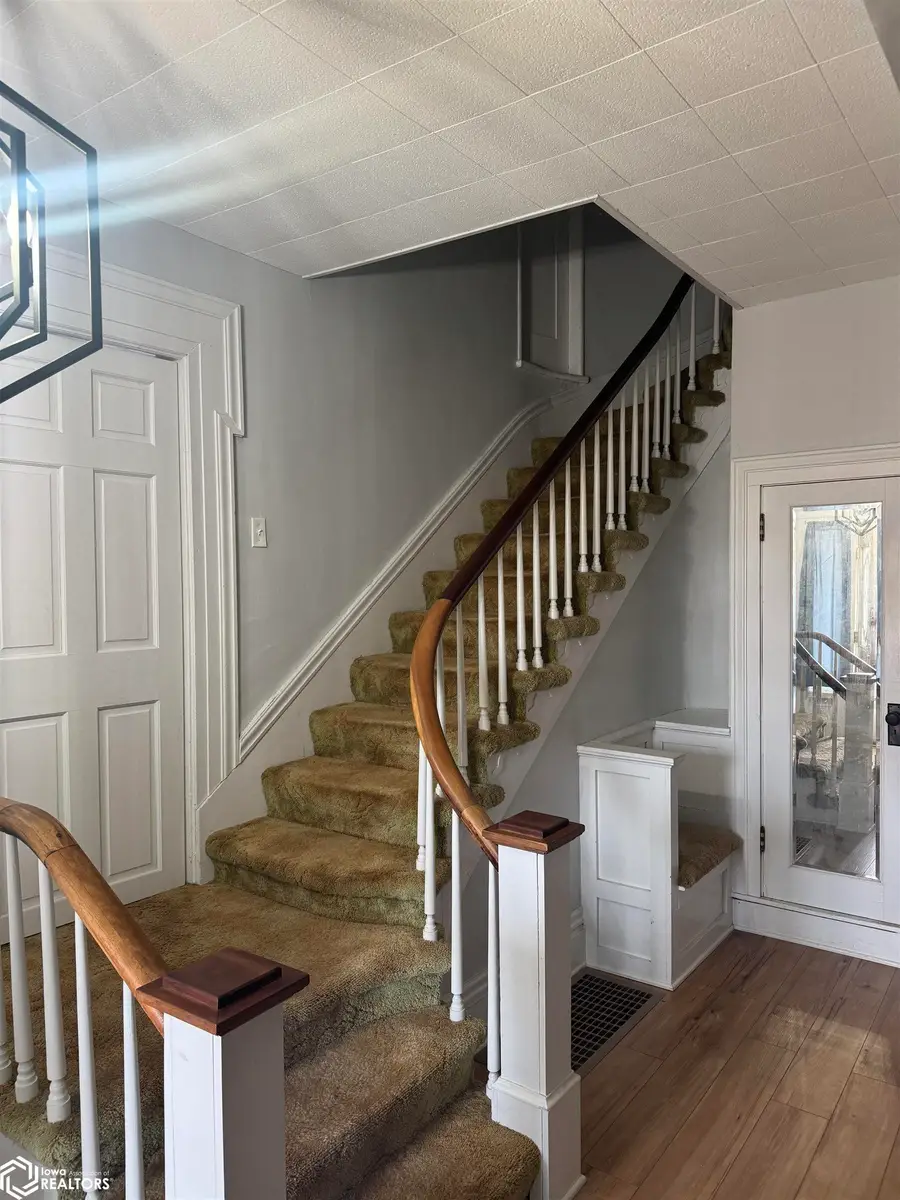 321 Jefferson, Wapello, IA 52653 - #2