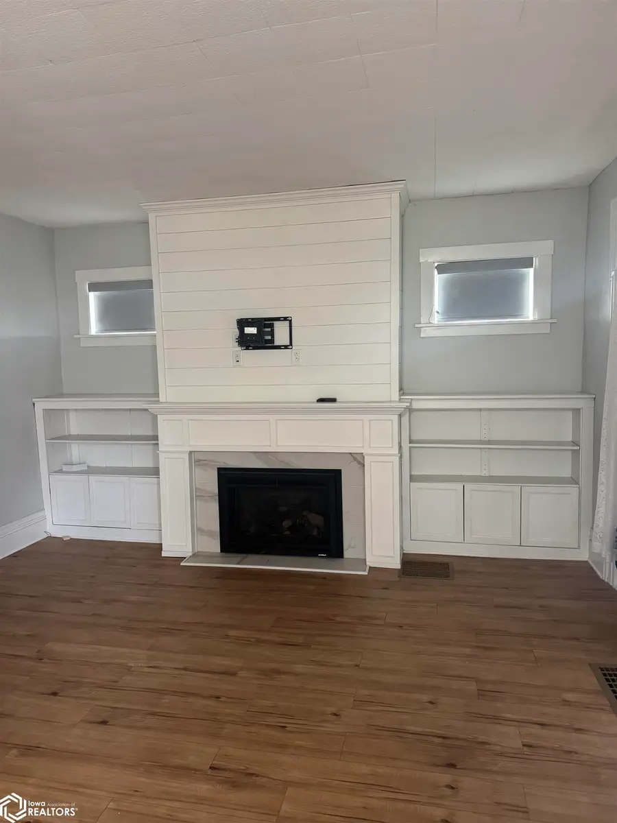 321 Jefferson, Wapello, IA 52653 - #3