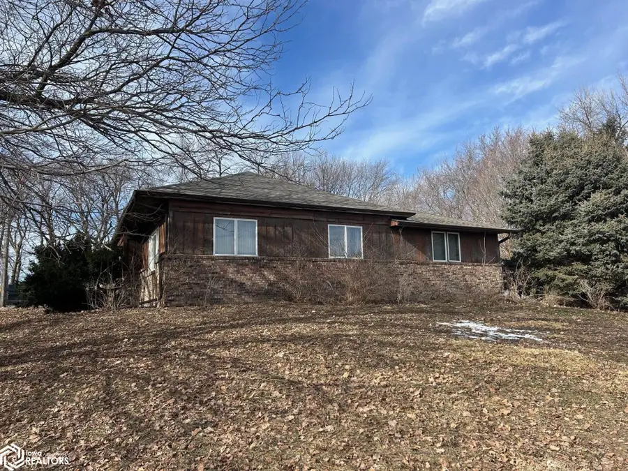 3009 Greene Ave, Eagle Grove, IA 50533 - #2