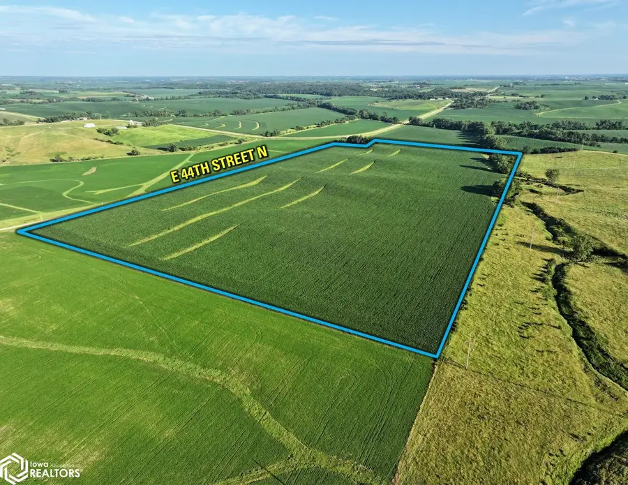 01 E 44th Street N, Newton, IA 50208 - #3