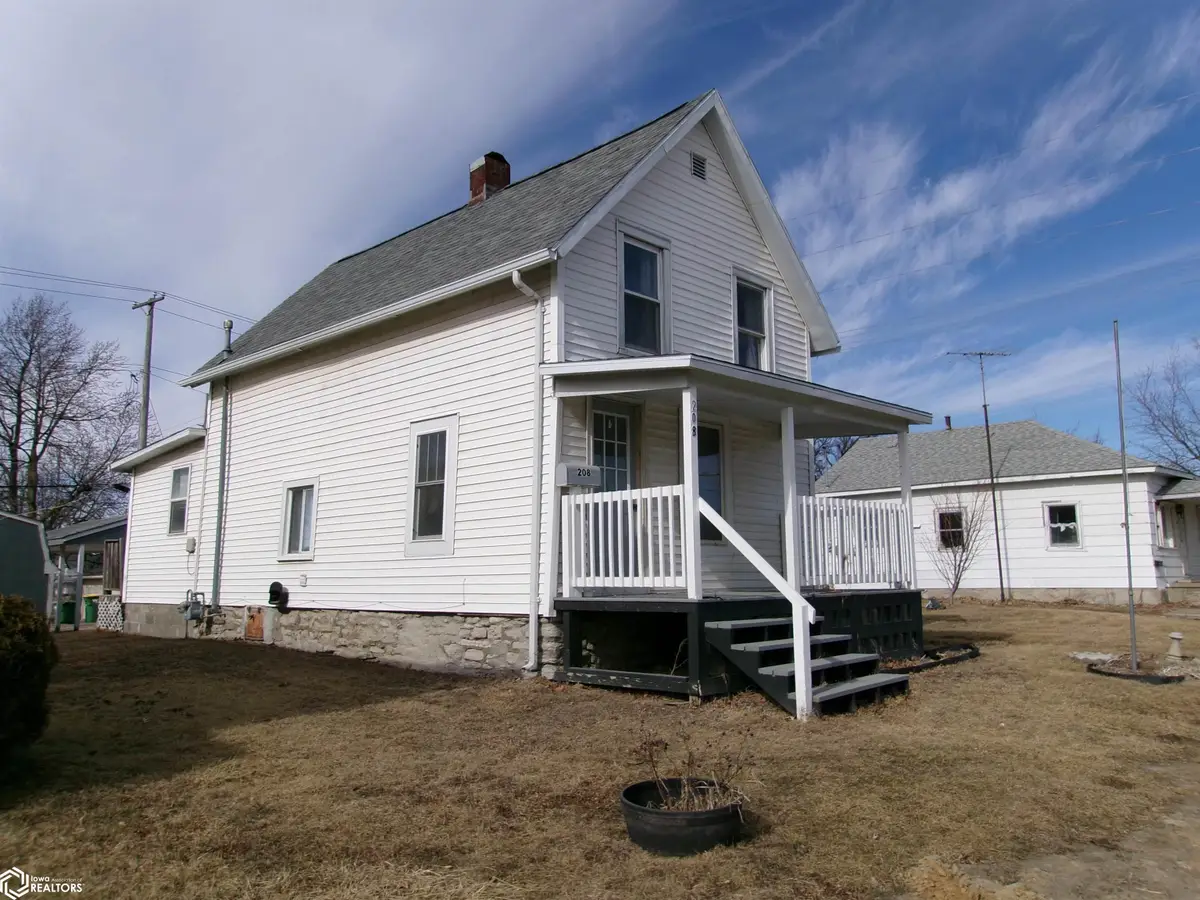 208 N Cherry Street, Creston, IA 50801 - Image #1