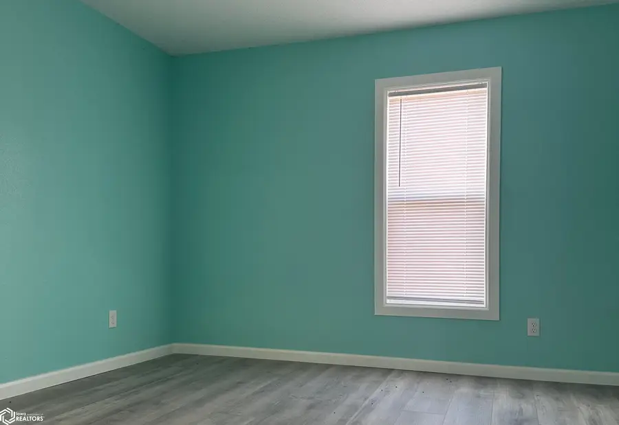 306 N 1st Street E, Delta, IA 52550 - #2