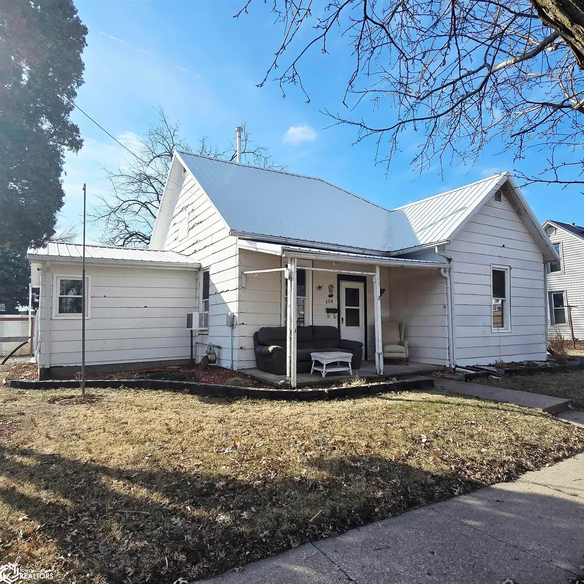 604 C Avenue W, Oskaloosa, IA 52577 - #1