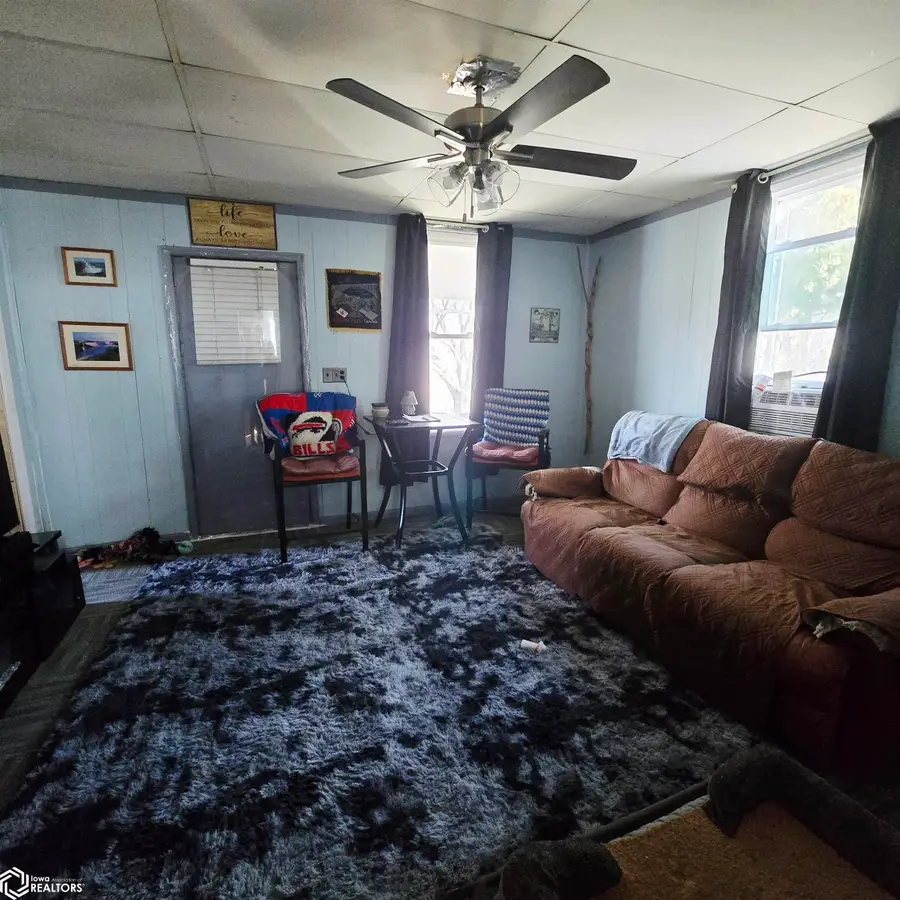 604 C Avenue W, Oskaloosa, IA 52577 - #3