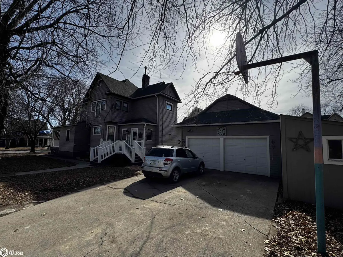 422 N 15th Street, Clarinda, IA 51632 - #1