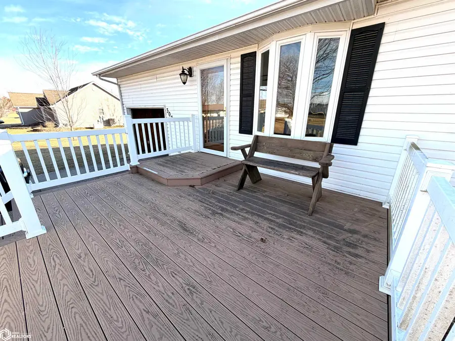 307 E North Street, Stronghurst, IL 61480 - #2