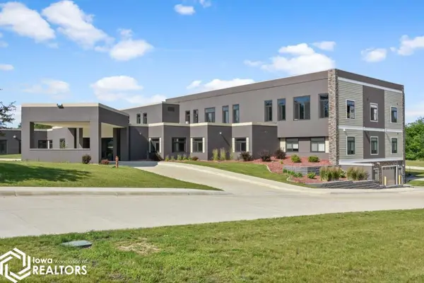 110 Rocksylvania Unit 105 Avenue #105, Iowa Falls, IA 50126