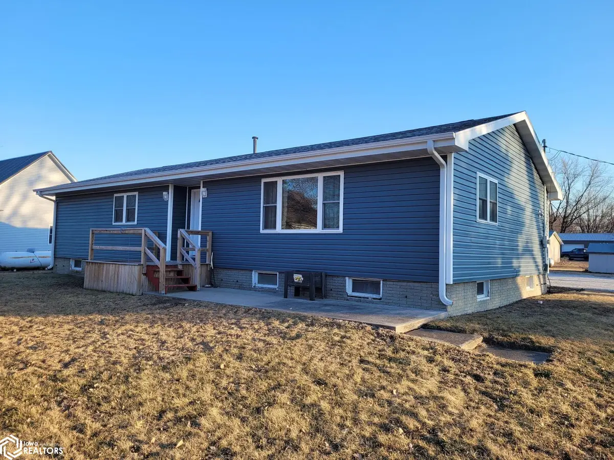 105 E 6th Street, Delta, IA 52550 - #1