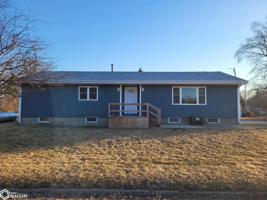 105 E 6th Street, Delta, IA 52550 - #3