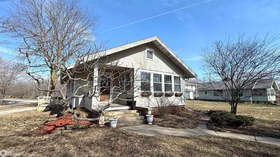 726 1st Street Sw, Mason City, IA 50401 - #3